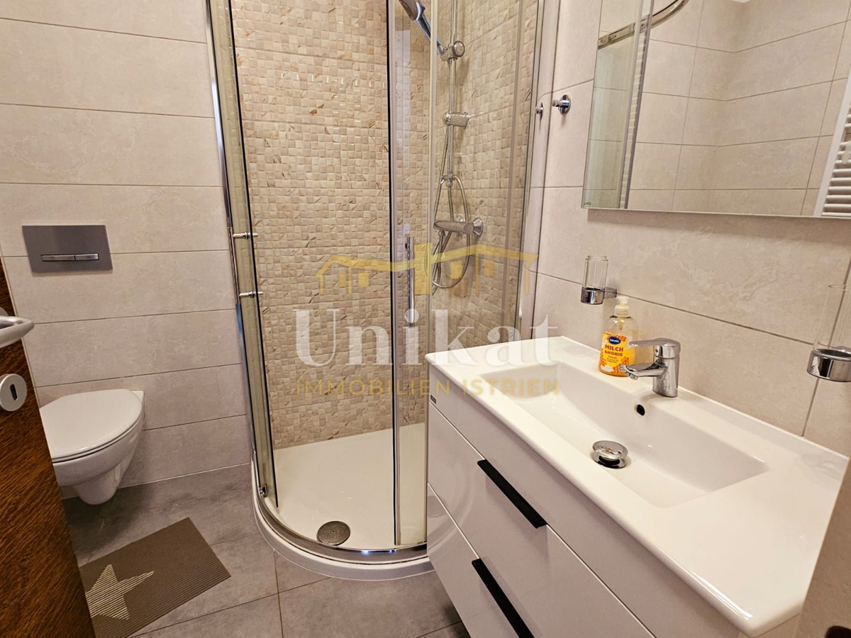 Stanovanje z lastnim bazenom - 2 spalnici